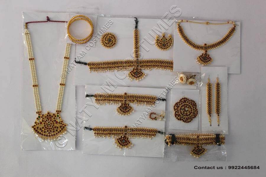 Bhartnatyam jewellery set 4