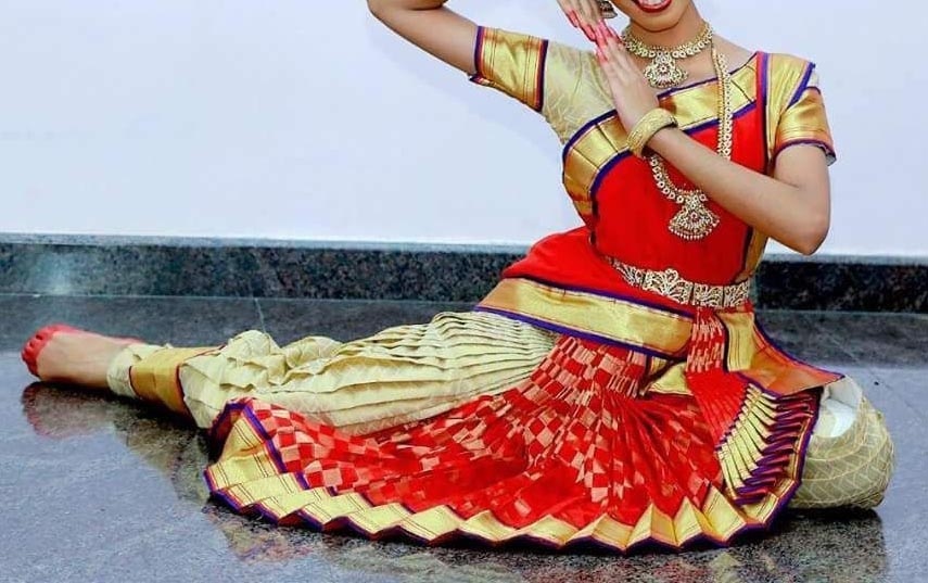 Kuchipudi dress front